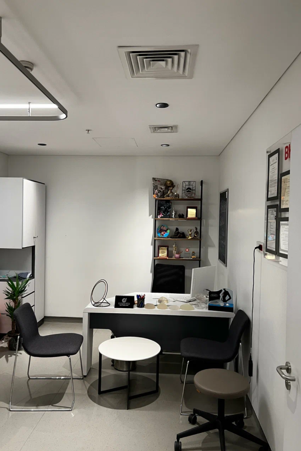 Estherian Dental Clinic's patient room