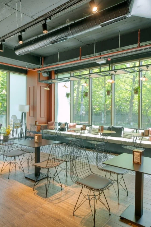 Estherian Dental Clinic's rest room