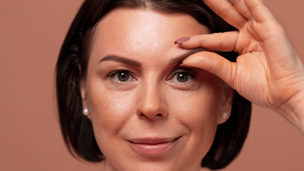 Blepharoplasty: Brighten Your Gaze background