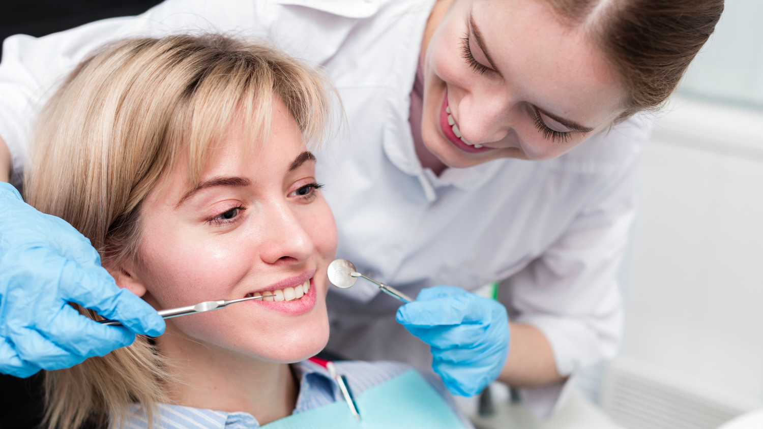 Composite Bonding: Perfect Your Smile background