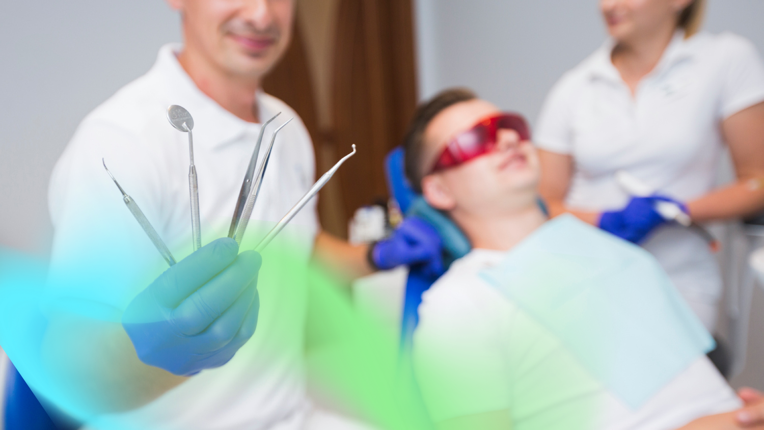 Dental Scaling (Tartar Removal): Refresh Your Smile background