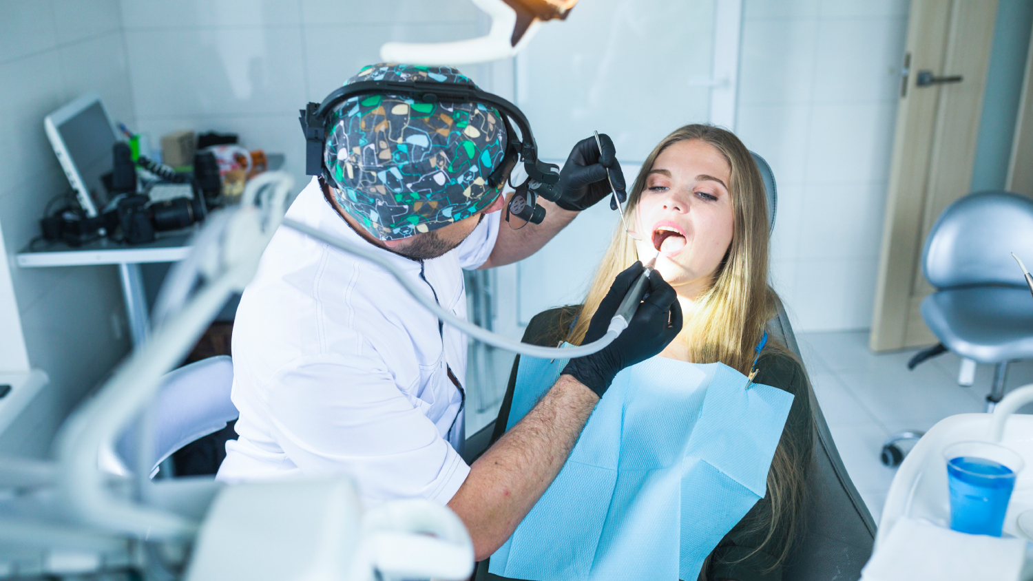 E-max Veneer: Shine with Perfection background