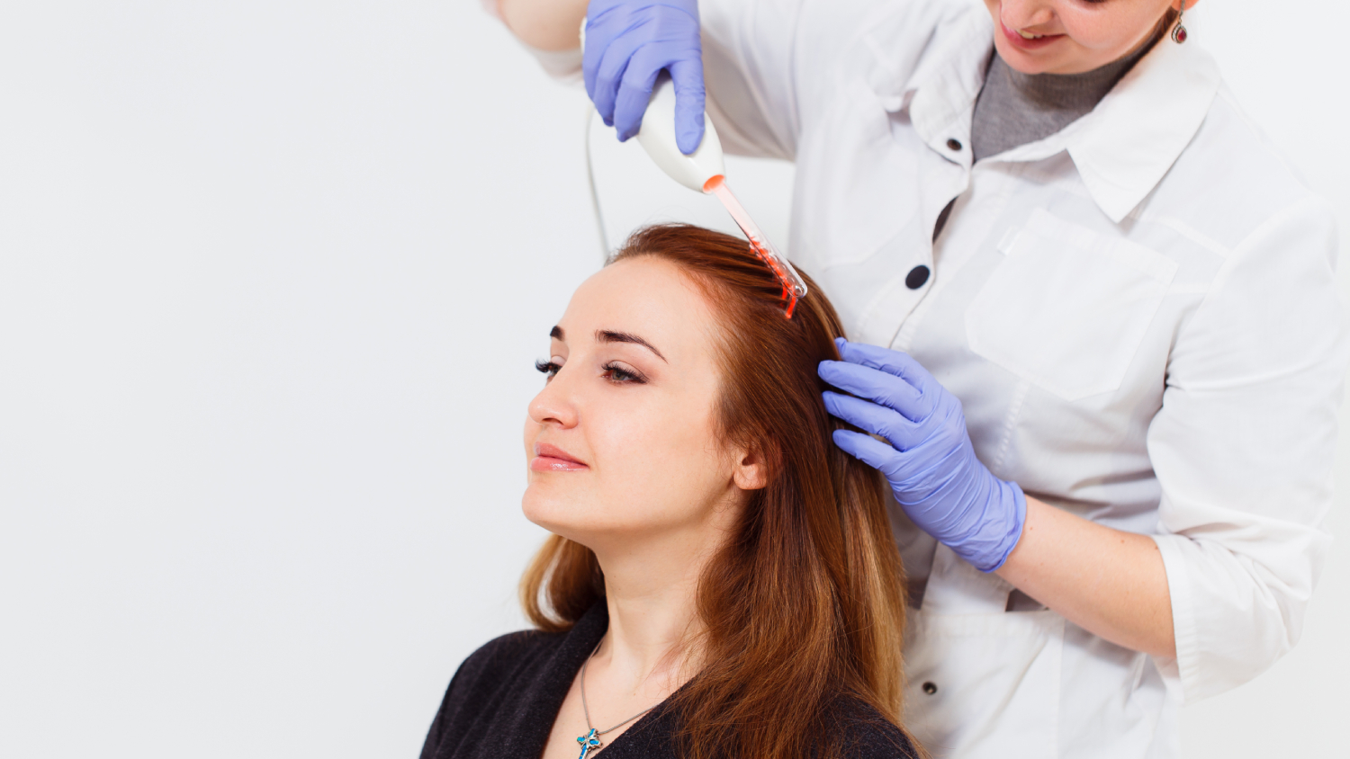 Female Hair Transplantation: Restore Your Radiance background