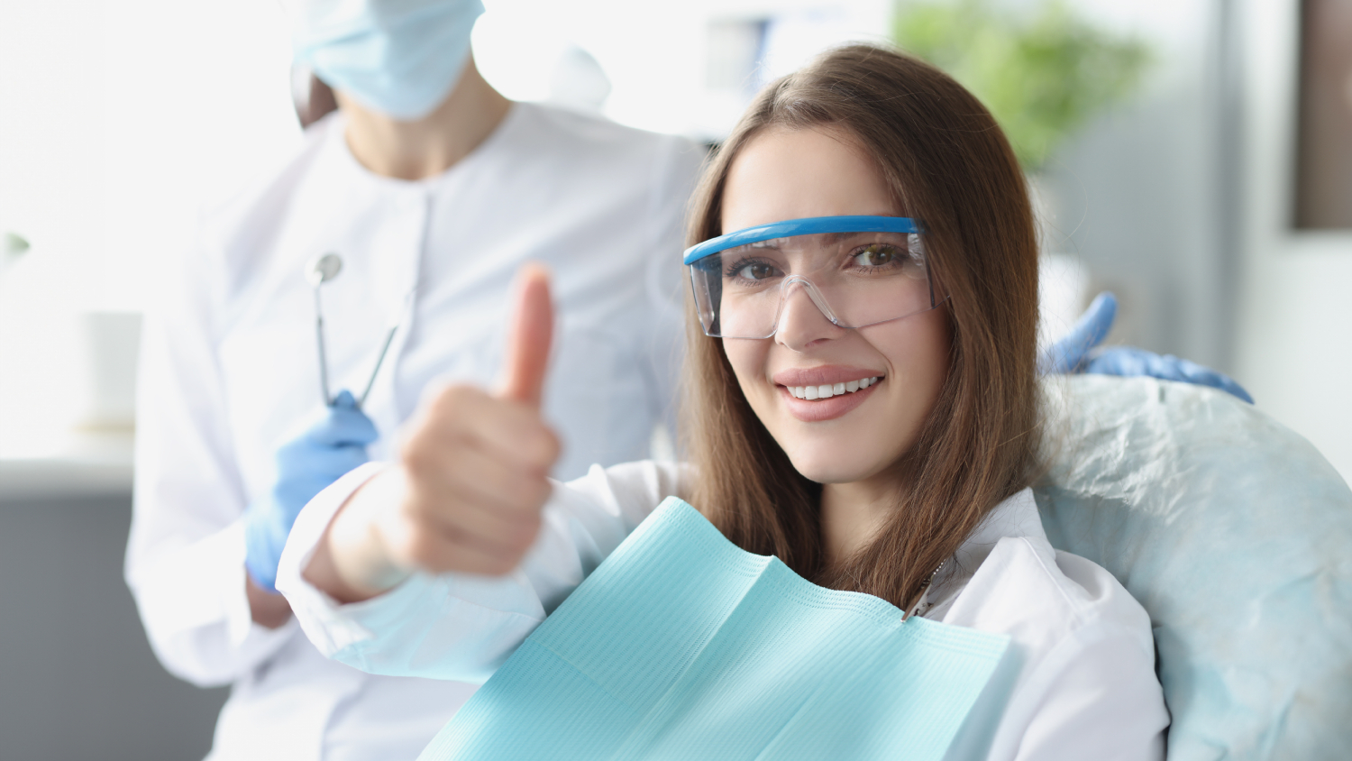 Invisalign Clear Aligners: Align Your Smile background