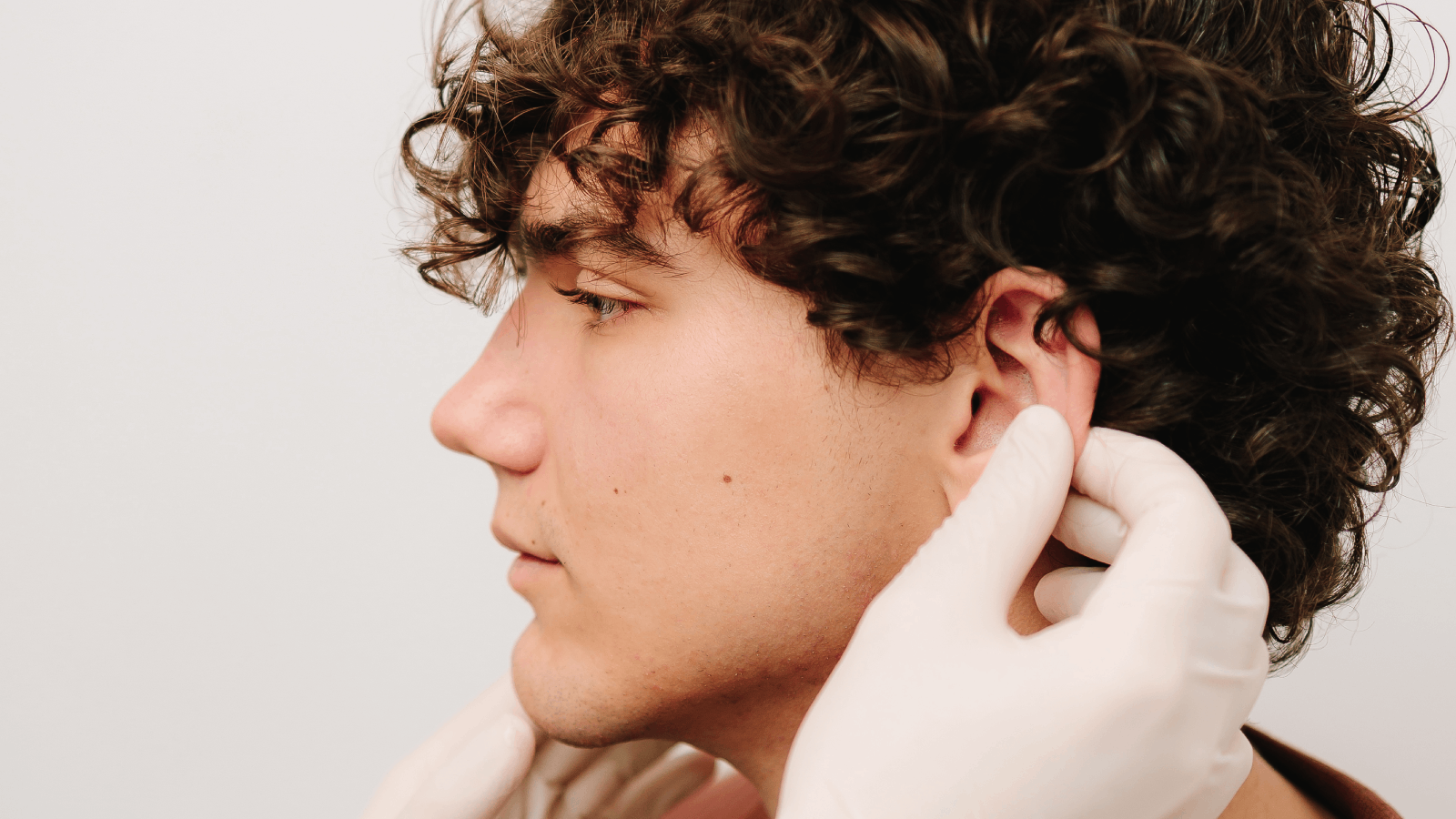 Otoplasty: Shape Your Ears background